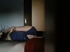 İç çamaşırı sürtük amatör ilk anal kardeşini seviyor