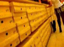 Petite Güzel kadın oyuncaklarıyla sevişiyor amatör anal pornolar