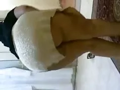 Sarışın ve kirli konuşurken üzerinde kamera amatör anal sex